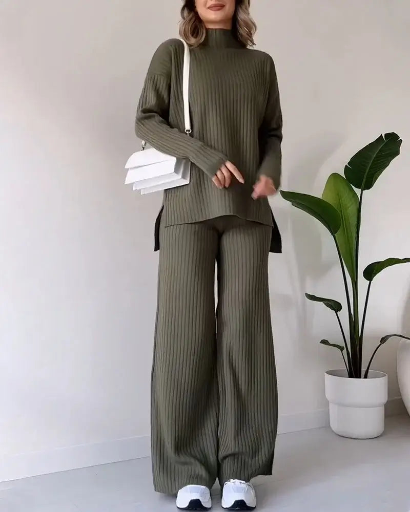 Elegant Avslappning: Chic Slits Casual Tvådelad Set